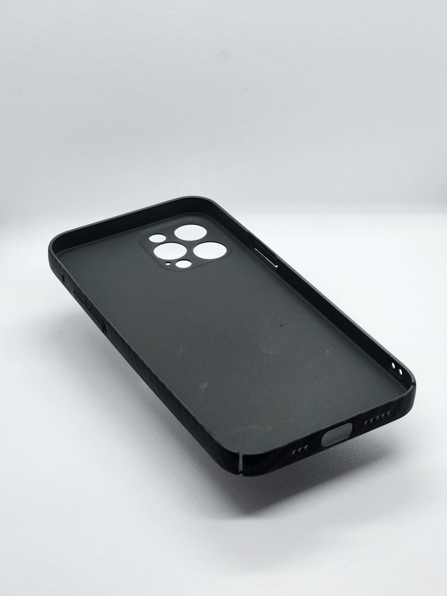TRUNZO KEVLAR DUAL CARBON SERIES FOR IPHONES