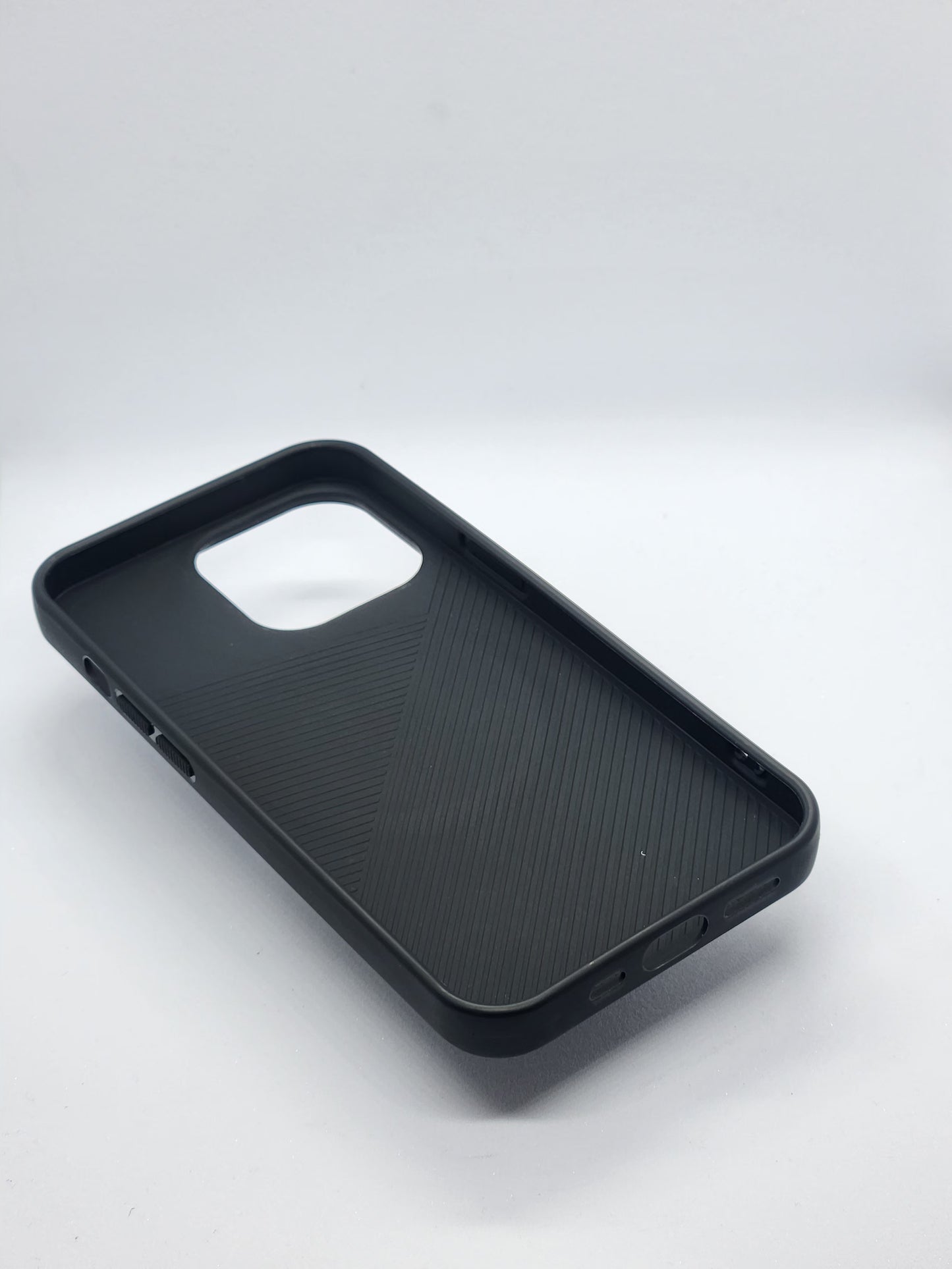 GEAR 4 NEO HYBRID CRYSTAL CASES FOR IPHONES